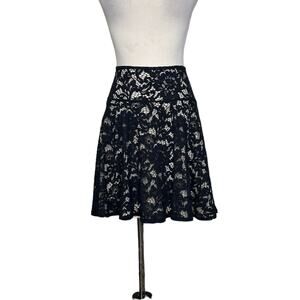 Paris Sunday black lace lined pleated mini skirt size Medium